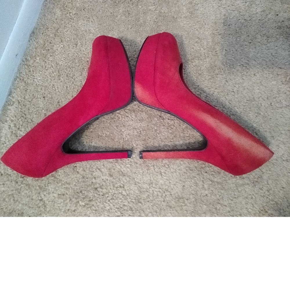 Red Heels Pumps, Sun Damage